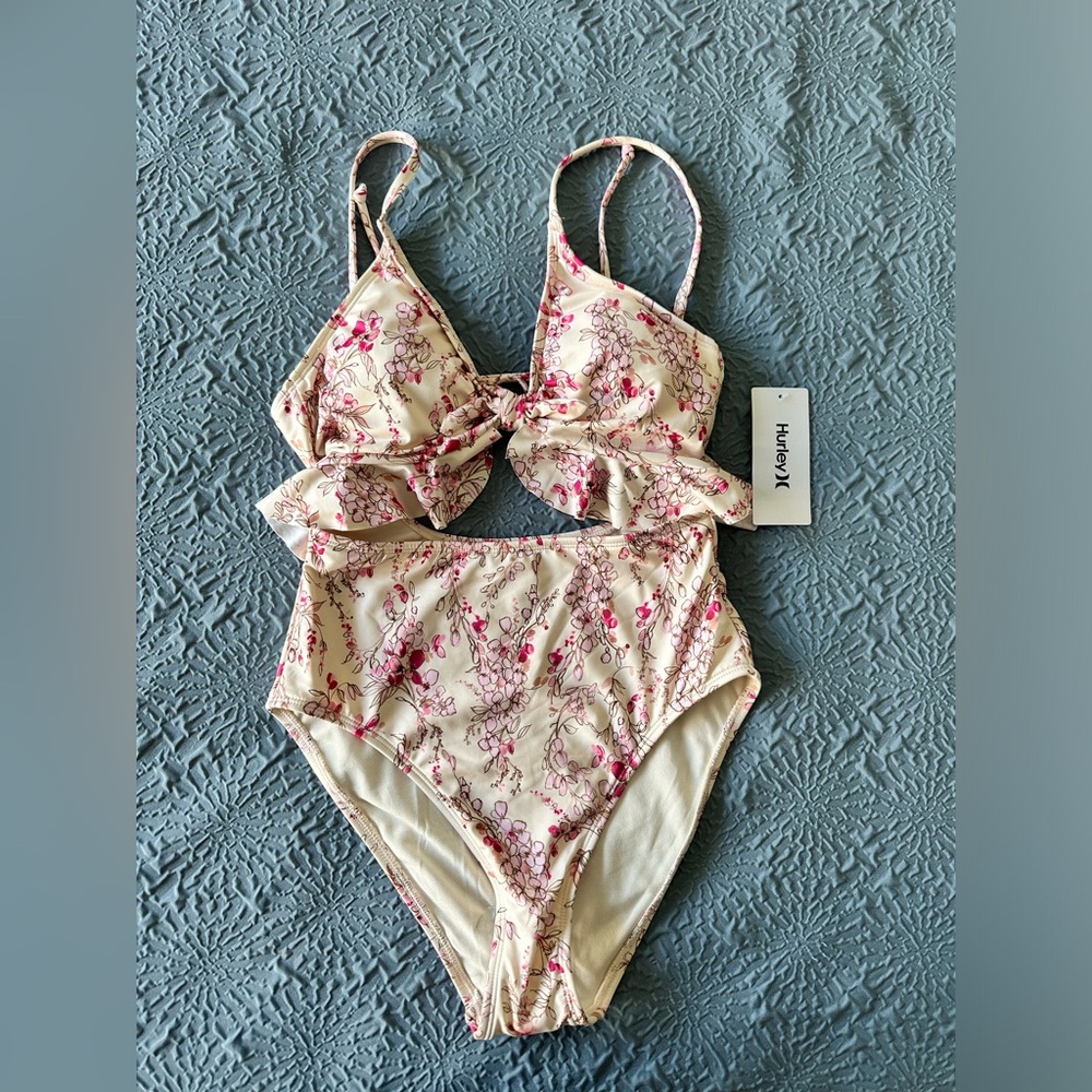 Hurley one piece swimsuit